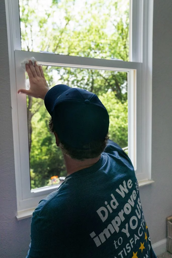 Replacement Window Installer