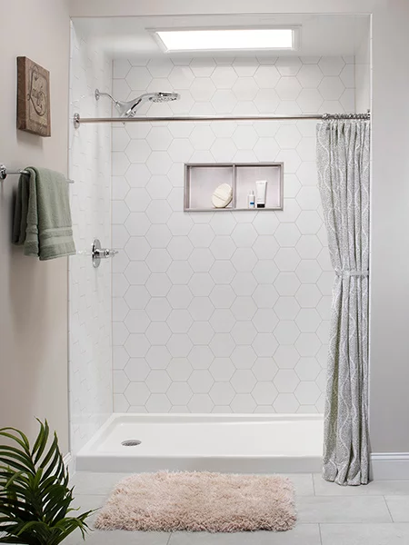 Grayline Reveal Pattern on White Walk-in Shower