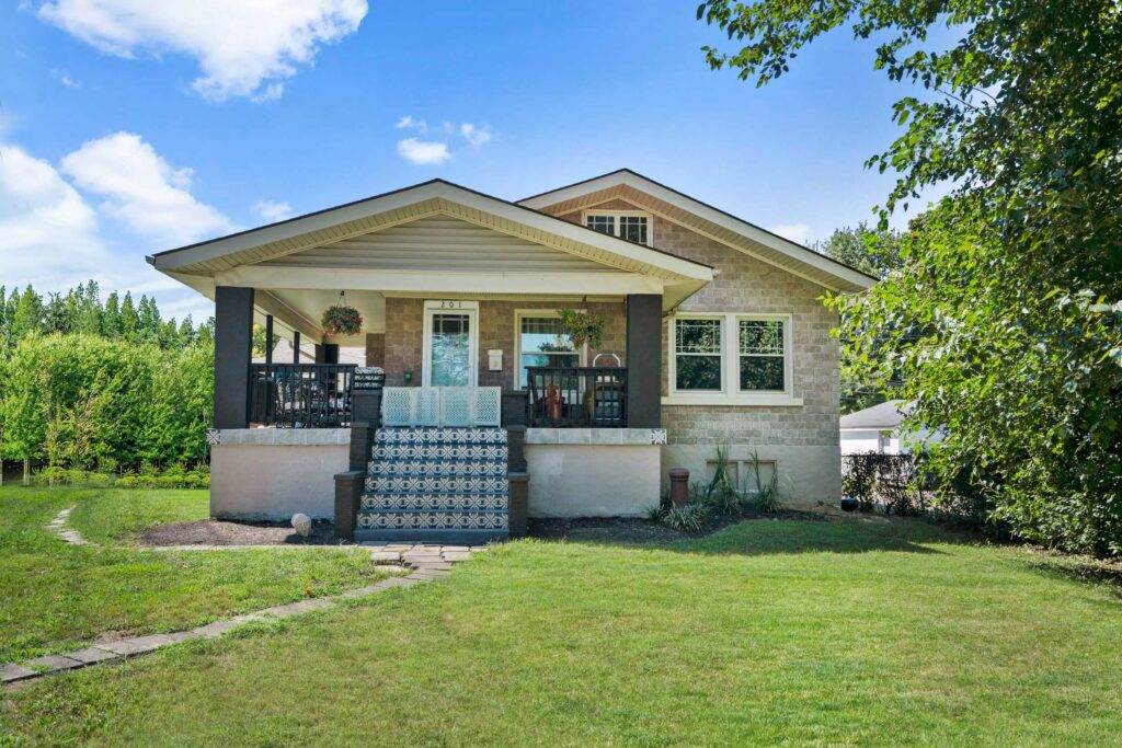 Keeping the Craftsman Window Style Charm in Louisville