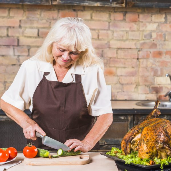 woman-cooking-food
